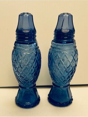 Cobalt blue glass salt & pepper shakers.
